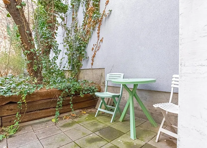 Simple Apt, With Full Kitchen Wiener Stadthalle Апартаменти Відень