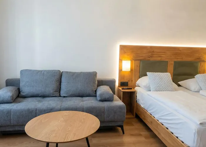 Simple Apt, With Full Kitchen Wiener Stadthalle Відень
