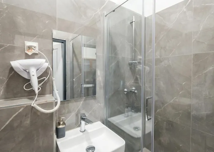 Simple Apt, With Full Kitchen Wiener Stadthalle Апартаменти